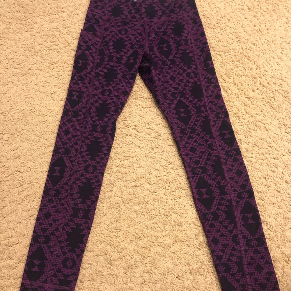 Columbia Purple and Black Geometric Pattern Leggings